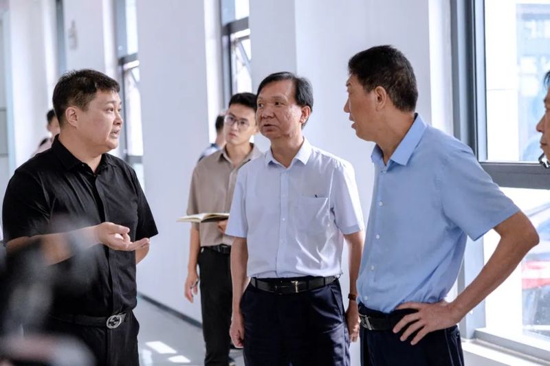 卓一簡(jiǎn)訊丨熱烈歡迎“新鄉(xiāng)市政協(xié)”、“衛(wèi)輝政協(xié)”考察團(tuán)一行蒞臨卓一牧業(yè)考察調(diào)研！