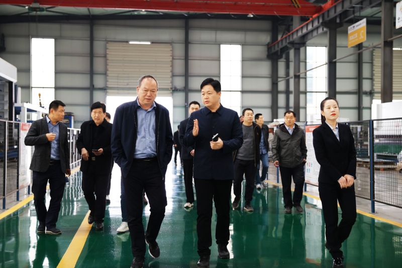 卓一簡(jiǎn)訊|熱烈歡迎河南省農(nóng)業(yè)農(nóng)村廳領(lǐng)導(dǎo)團(tuán)蒞臨卓一牧業(yè)參觀考察！